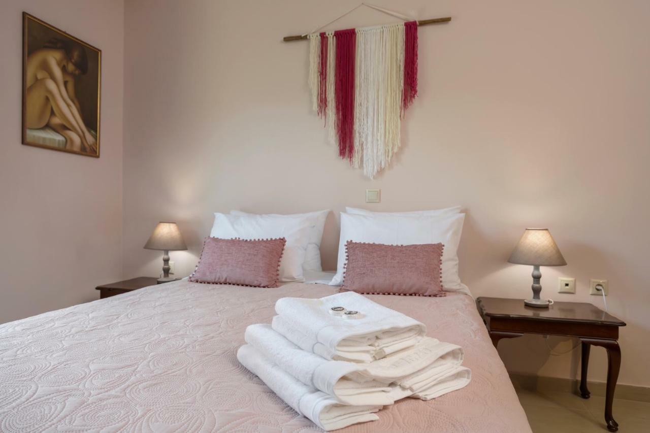 Villa Serenity Agia Marina  エクステリア 写真