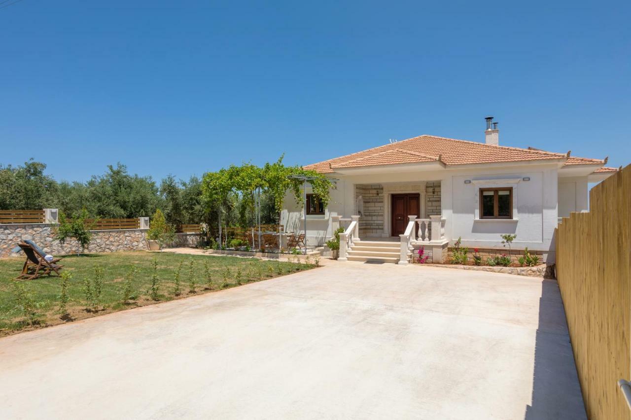 Villa Serenity Agia Marina  エクステリア 写真