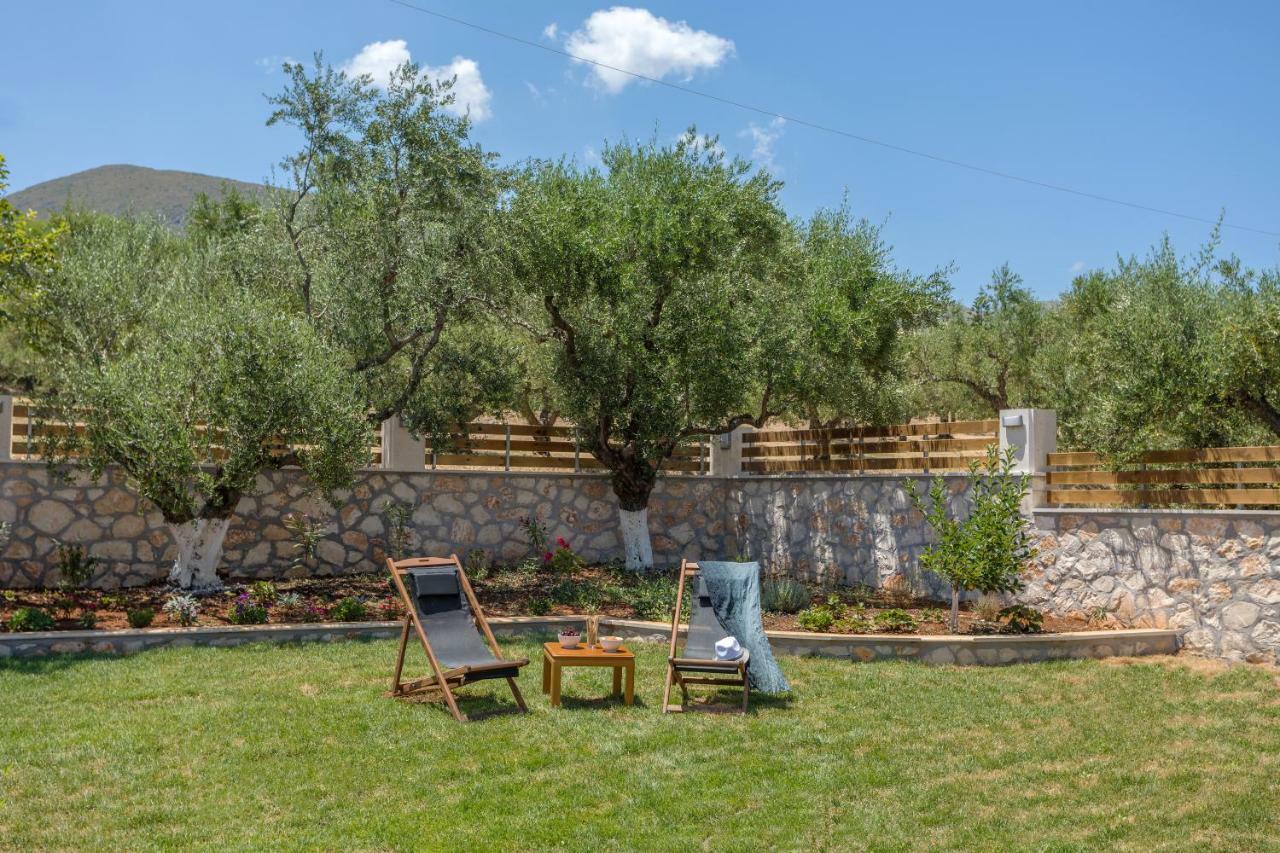 Villa Serenity Agia Marina  エクステリア 写真