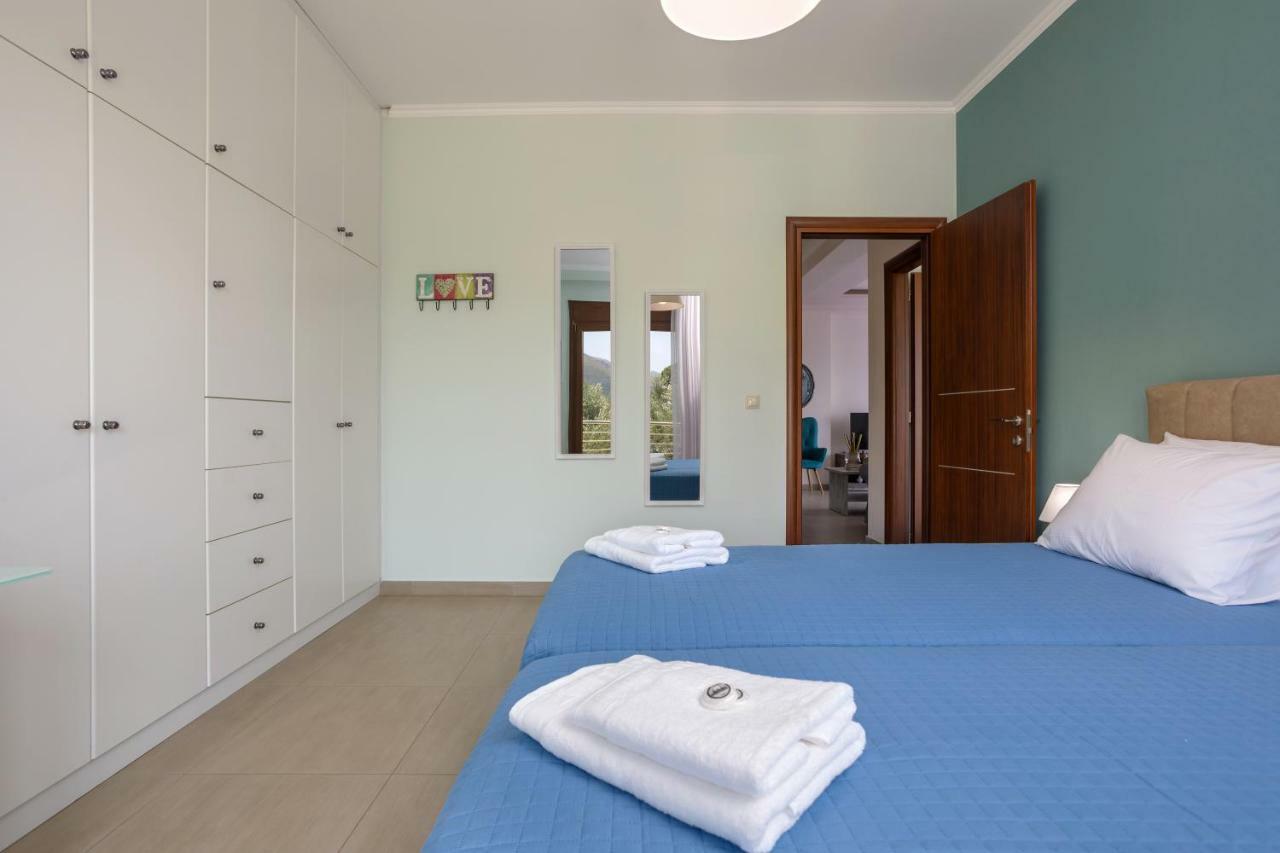 Villa Serenity Agia Marina  エクステリア 写真